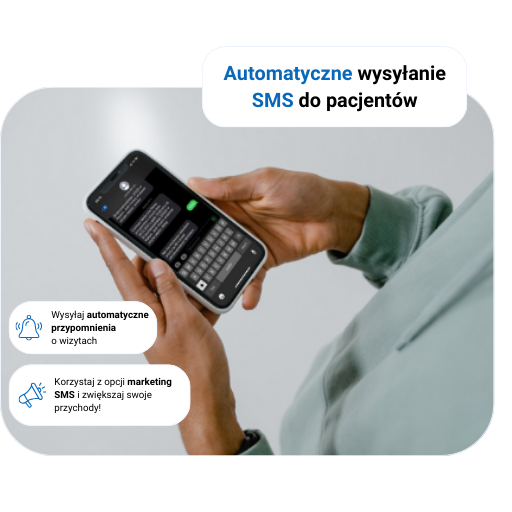 Osoba trzyma smartfon z aplikacją do SMS-ów, promowany marketing SMS i przypomnienia.